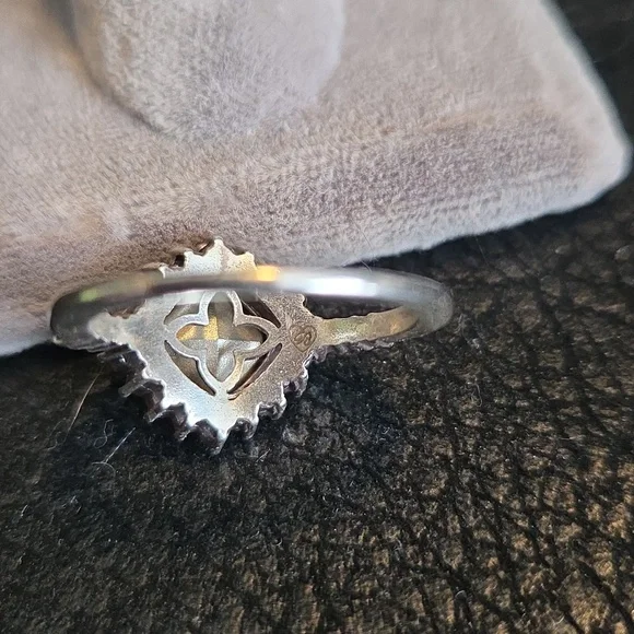 Brrighton Size 8 Clear Crystal Ring - Picture 2 of 8